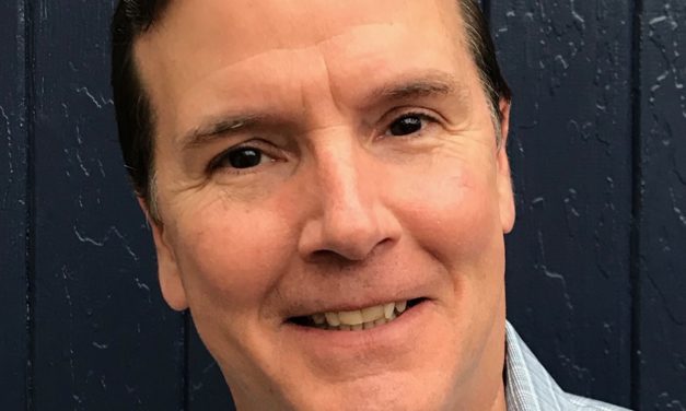 Naumann Elementary Assistant Principal Mark Brown named Region 13 AP of the Year