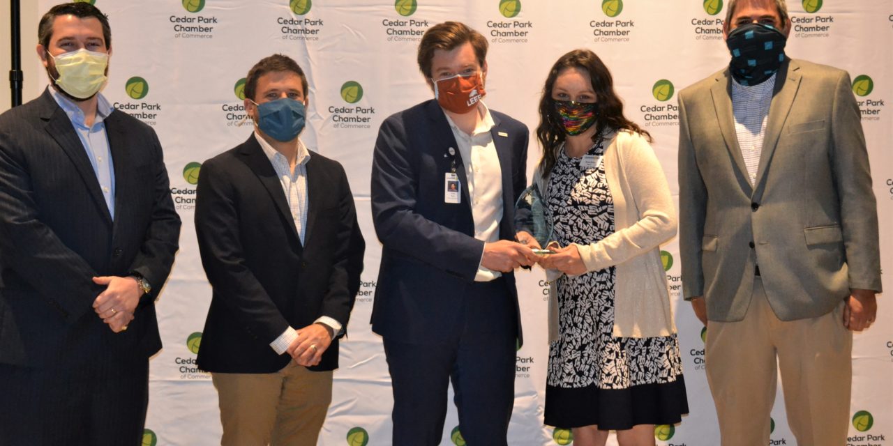Leander ISD Receives Cedar Park Chamber of Commerce “Large Business Award”