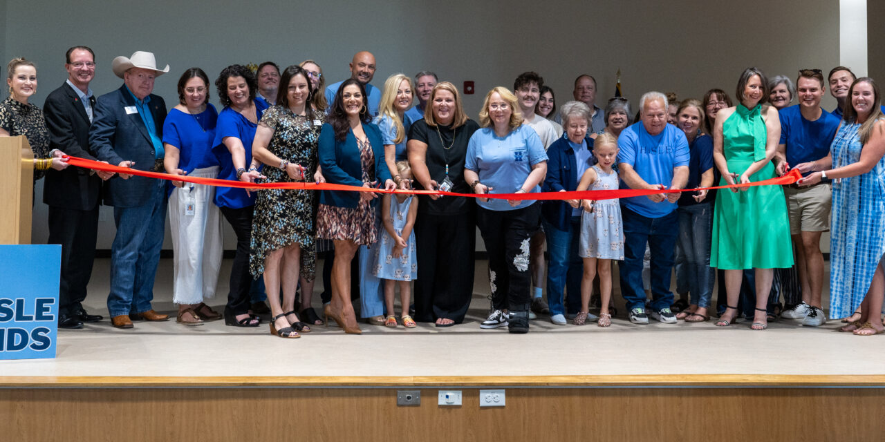 Hisle Hounds Welcome Community During Dedication