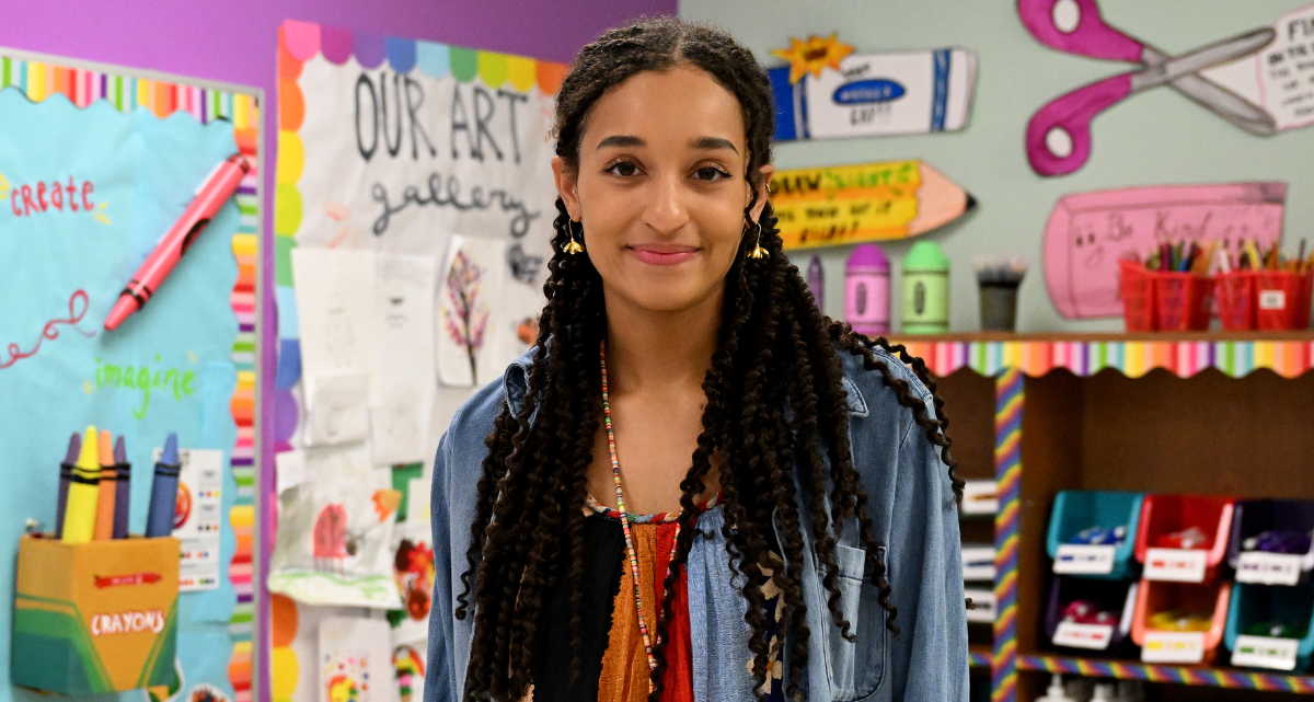 New Naumann ES Art Teacher Builds Connections With Students